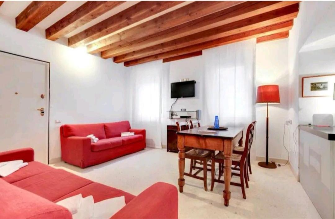 Pergola Apartment - Beautiful And Cozy Space On The Water Venezia Eksteriør bilde