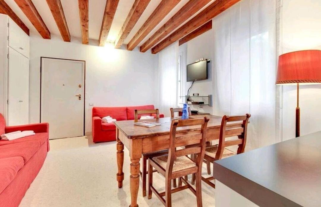 Pergola Apartment - Beautiful And Cozy Space On The Water Venezia Eksteriør bilde