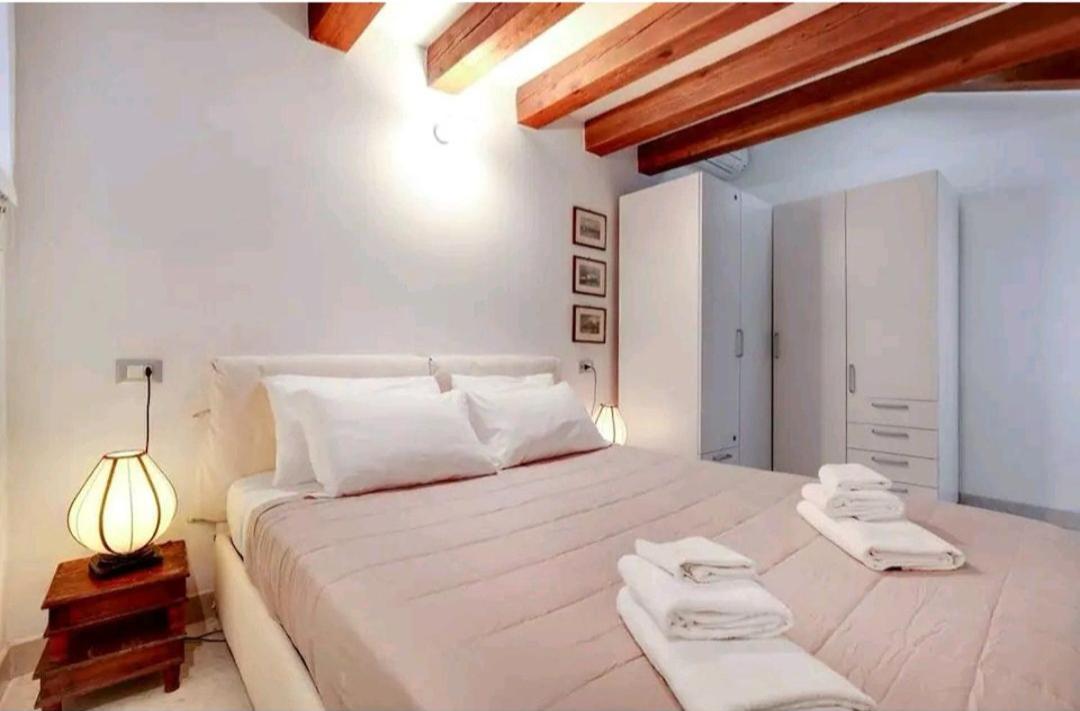 Pergola Apartment - Beautiful And Cozy Space On The Water Venezia Eksteriør bilde