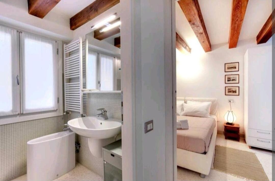 Pergola Apartment - Beautiful And Cozy Space On The Water Venezia Eksteriør bilde